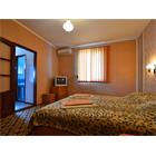 5. Дом из красного кирпича